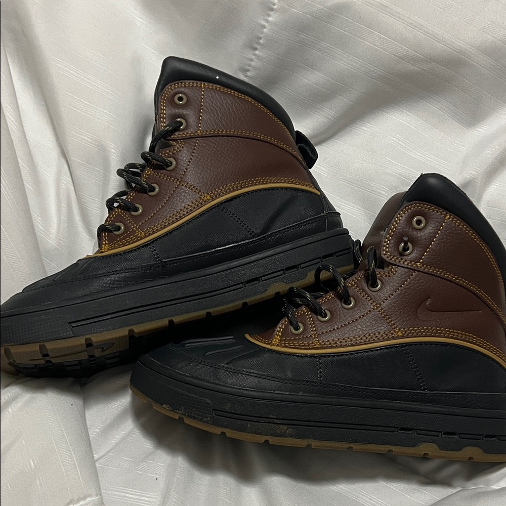 Nike Two-Tone Leather Boots